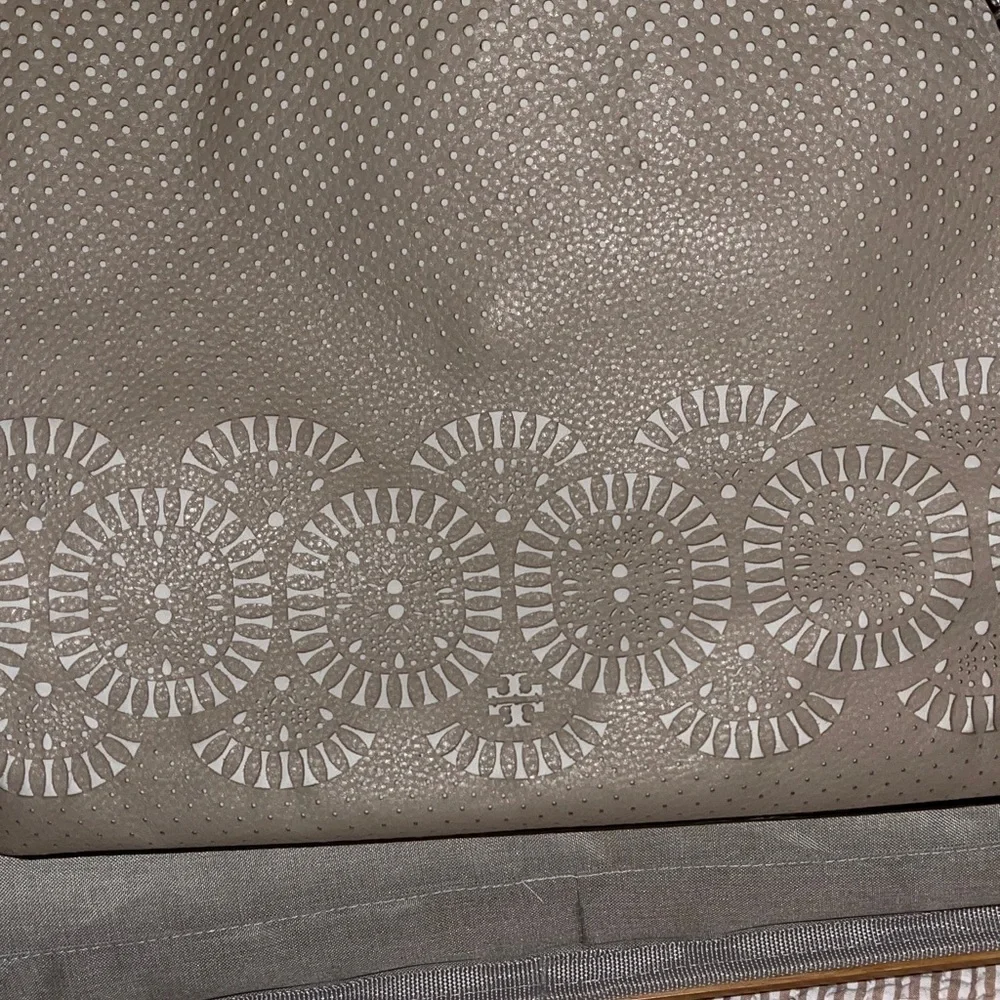 Tory Burch Perforated Leather Tan Handbag with 3 Compartments Tory Burch
